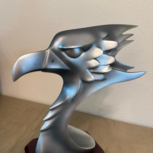 Eagle Head Sculpture On Wooden Base By Herco Gift Professional - Picture 9 of 15